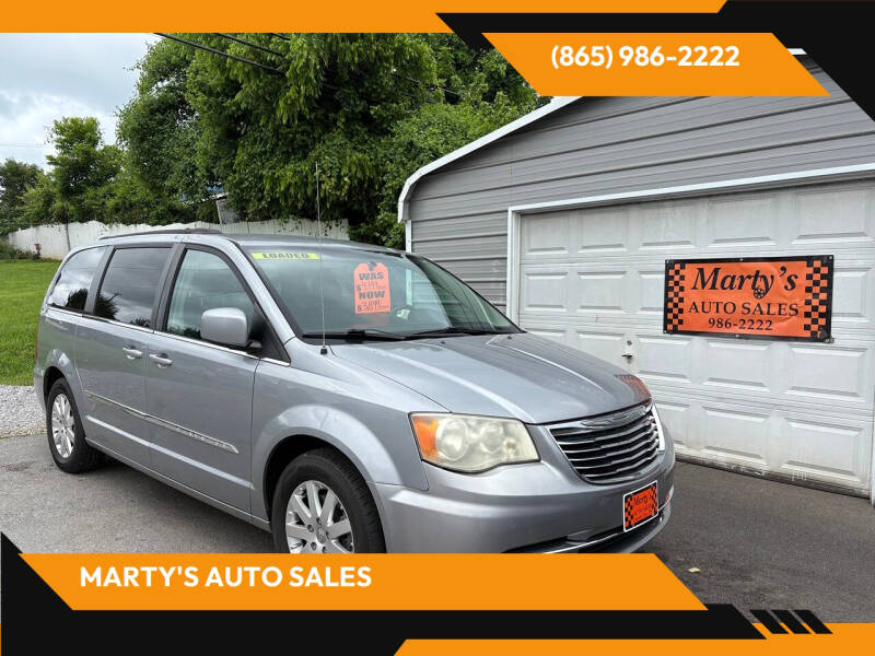 2014 Chrysler Town & Country Touring's photo