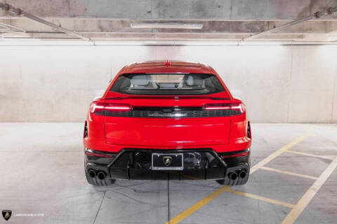 2025 Lamborghini Urus SE