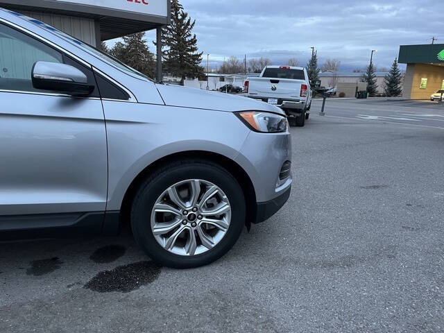 2024 Ford Edge Titanium