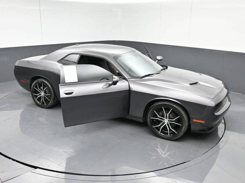 2017 Dodge Challenger SXT
