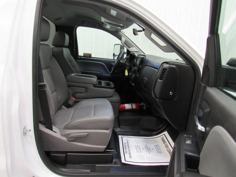 2022 Chevrolet Silverado 5500HD