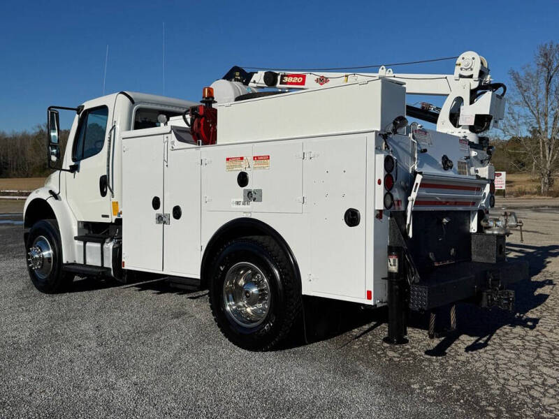 2012 Freightliner M2 106