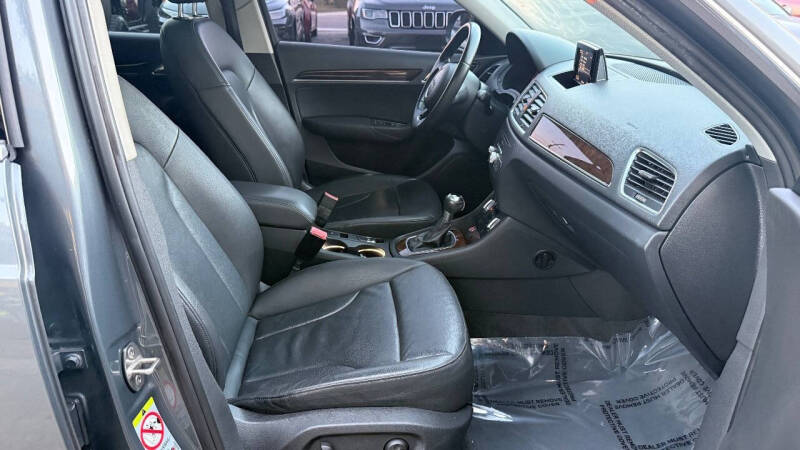 2015 Audi Q3 2.0T Premium Plus