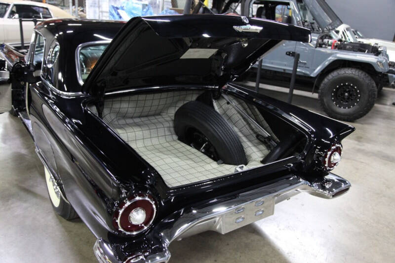 1957 Ford Thunderbird