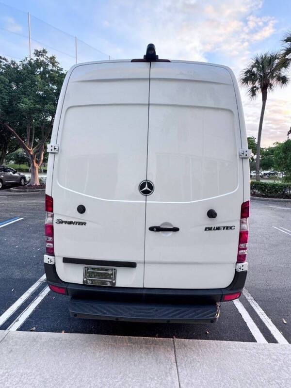 2012 Mercedes-Benz Sprinter 2500