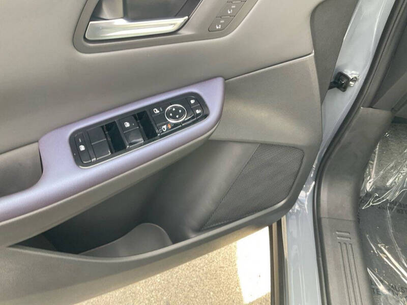 2026 Nissan LEAF Platinum+