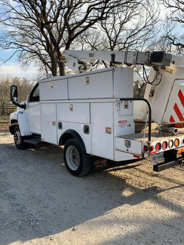 2007 Chevrolet C4500 for sale at BARROW MOTORS in Campbell TX