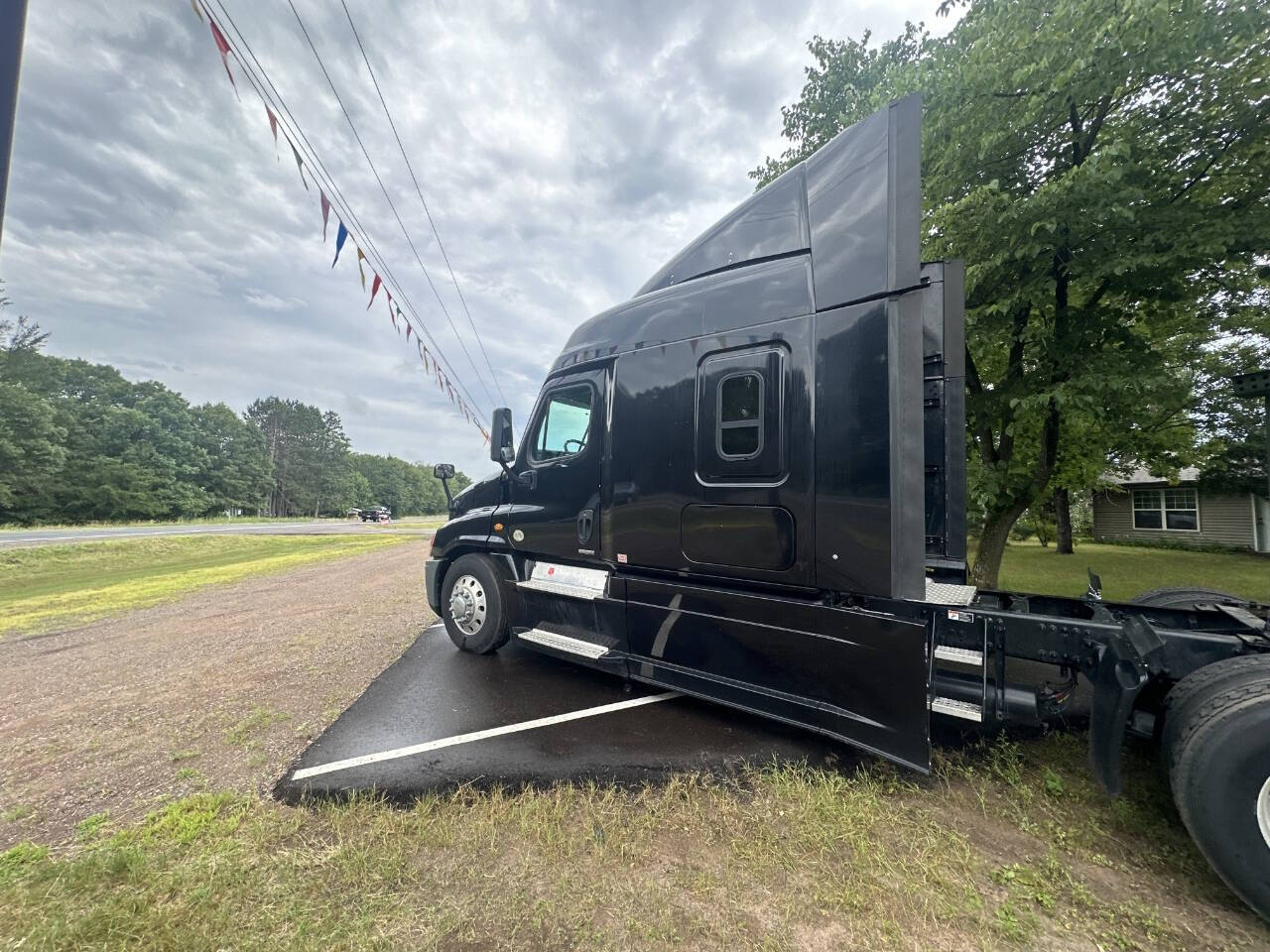 2018 Freightliner Cascadia for sale at Auto Hunter in Webster, WI