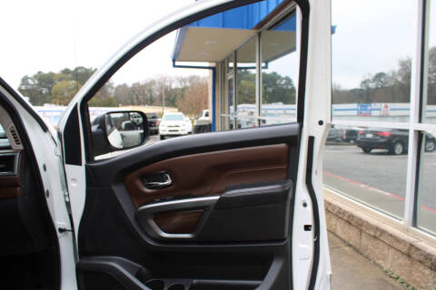 2017 Nissan Titan Platinum Reserve