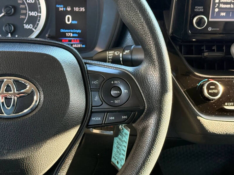 2022 Toyota Corolla LE