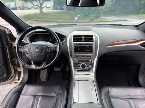 2017 Lincoln MKZ Select