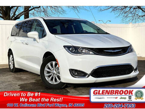 2019 Chrysler Pacifica for sale at Glenbrook Dodge Chrysler Jeep Ram and Fiat in Fort Wayne IN