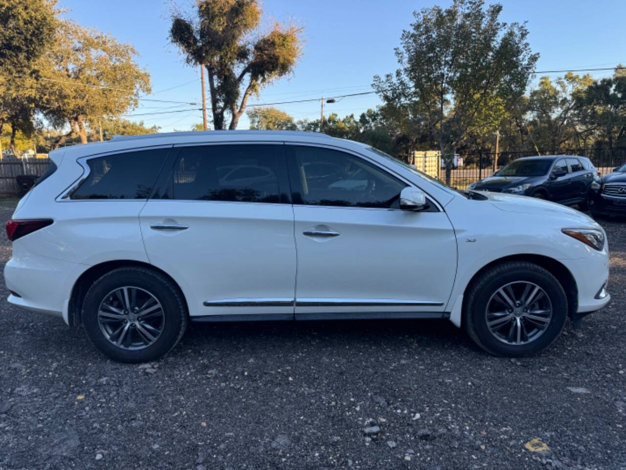 2017 INFINITI QX60 for sale at AUSTIN PREMIER AUTO in Austin, TX