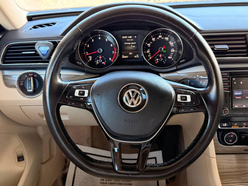 2018 Volkswagen Passat 2.0T SEL Premium