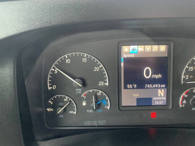 2019 Freightliner CASCADIA 126