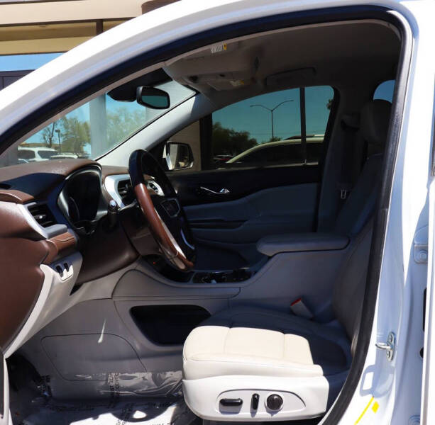 2020 GMC Acadia SLT