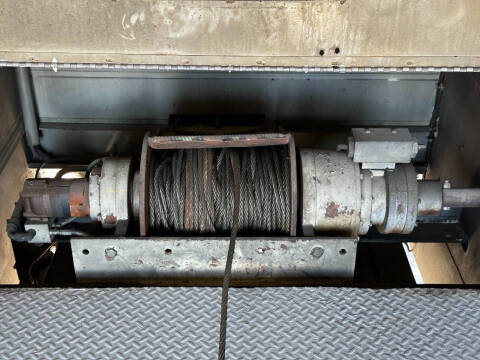 2012 Freightliner M2 106