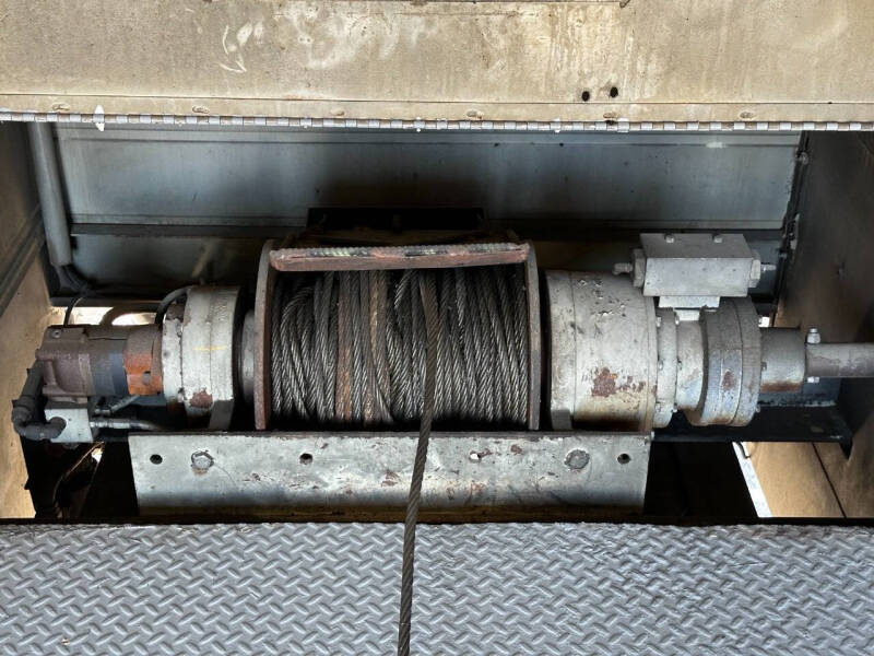 2012 Freightliner M2 106