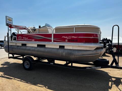 2017 Sun Tracker Party Barge 18 DLX for sale at Tyndall Motors in Tyndall SD