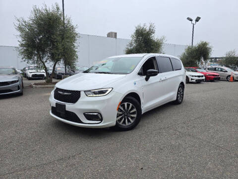 2024 Chrysler Pacifica Plug-In Hybrid