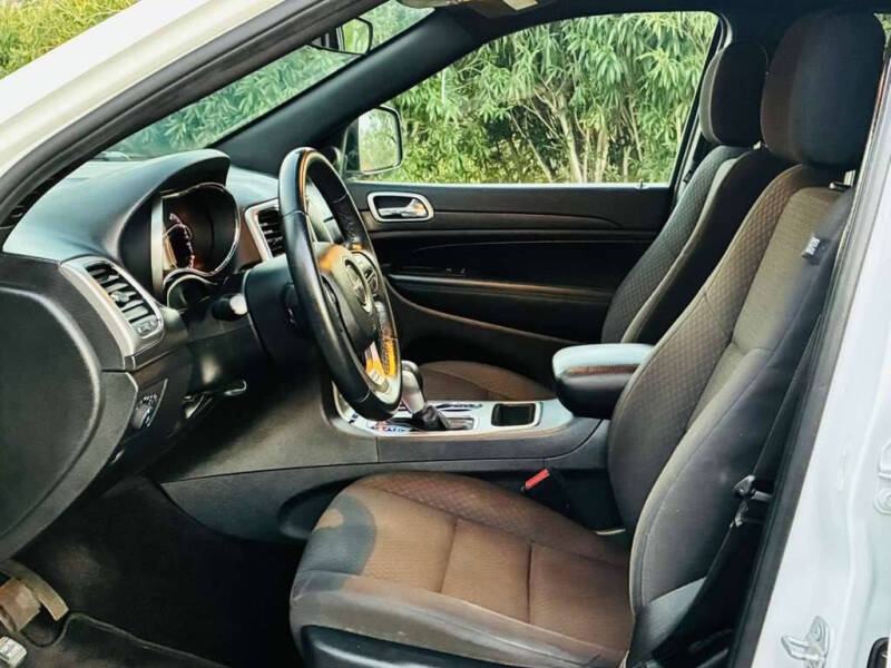 2018 Jeep Grand Cherokee Laredo E