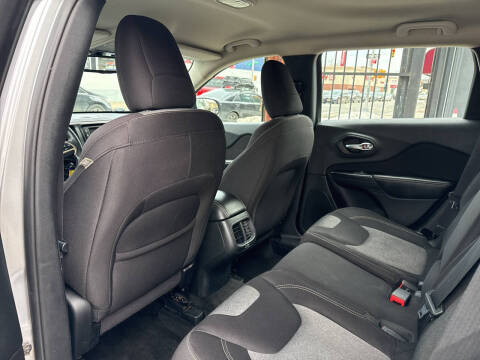 2014 Jeep Cherokee Sport