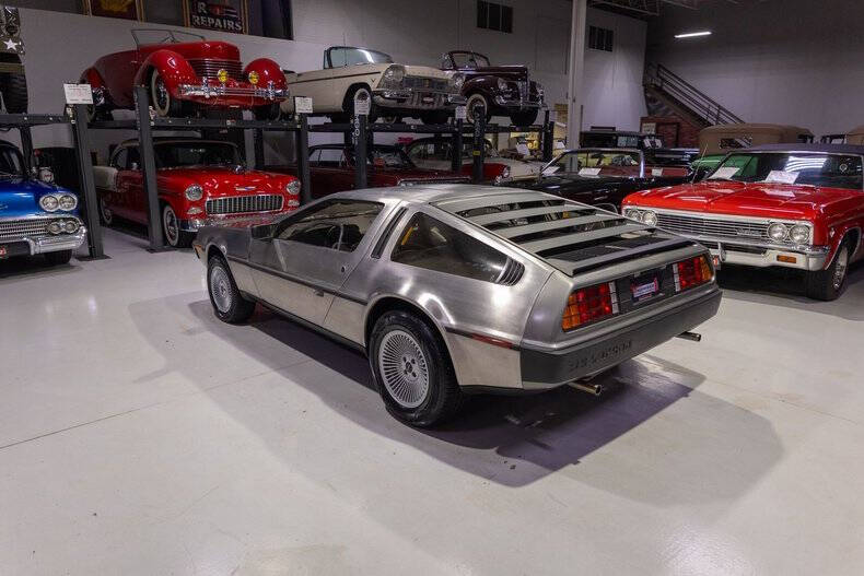 1981 DeLorean DMC-12