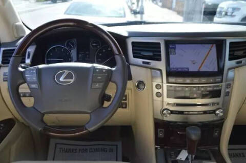 2014 Lexus LX 570