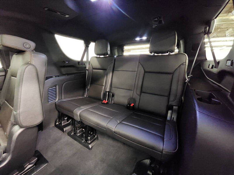 2023 Chevrolet Suburban High Country