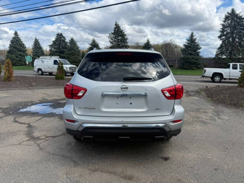2017 Nissan Pathfinder