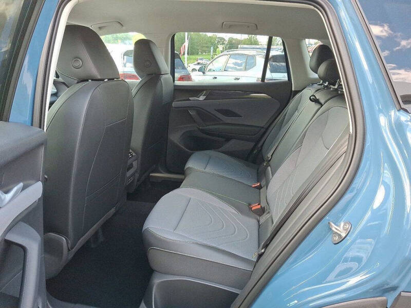 2025 Volkswagen Tiguan SE 4Motion