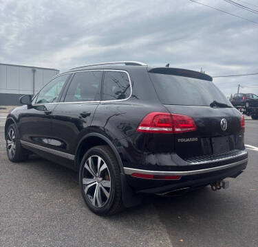 2017 Volkswagen Touareg V6 Wolfsburg