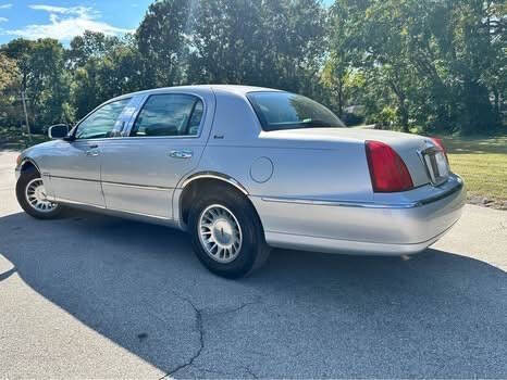2001 Lincoln Town Car Cartier L