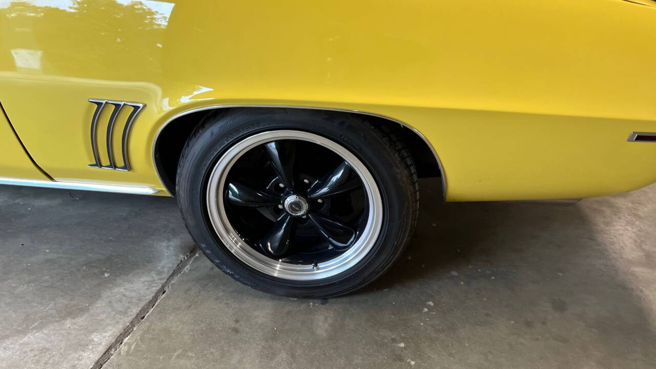 1969 Chevrolet Camaro 35
