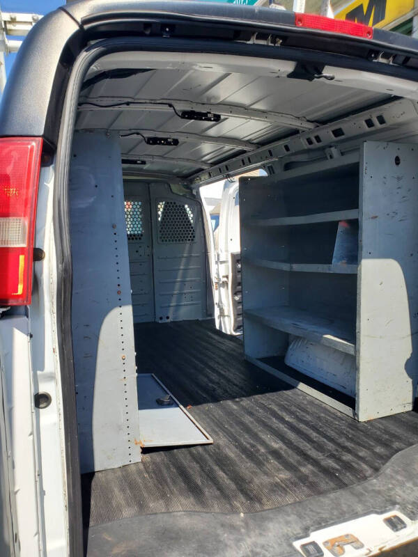 2017 GMC Savana 2500