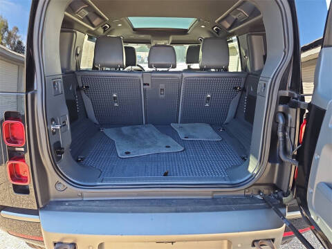 2022 Land Rover Defender 110 X-Dynamic SE