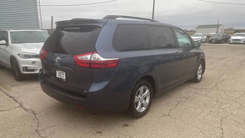 2016 Toyota Sienna