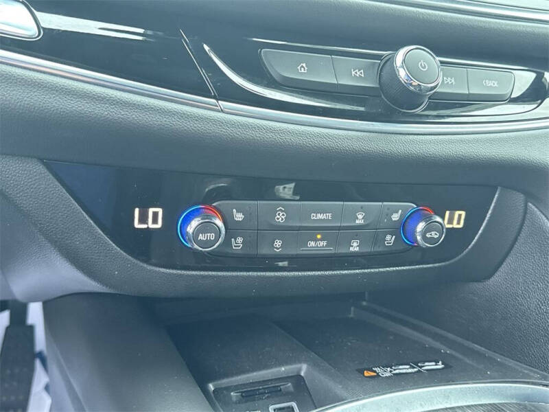 2022 Buick Enclave Avenir