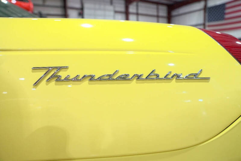 2002 Ford Thunderbird Deluxe
