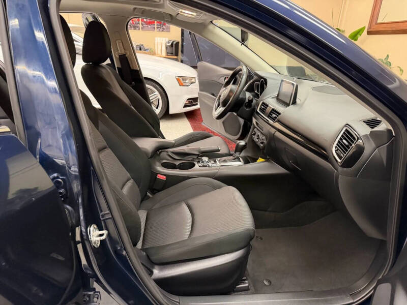 2016 Mazda MAZDA3 i Touring