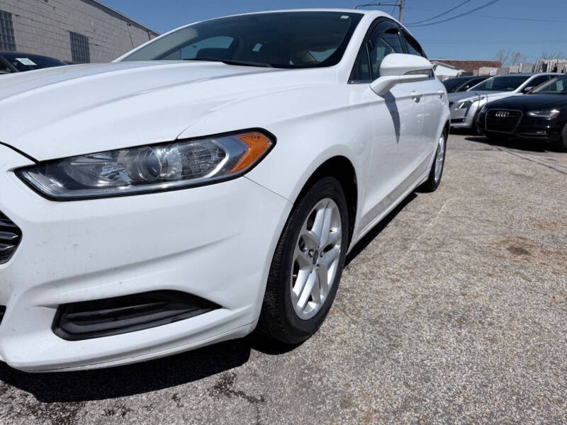 2016 Ford Fusion SE