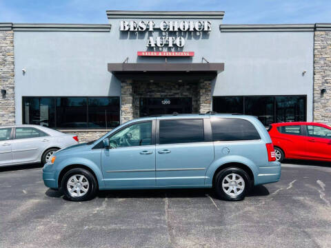 2009 Chrysler Town and Country for sale at Best Choice Auto in Evansville IN