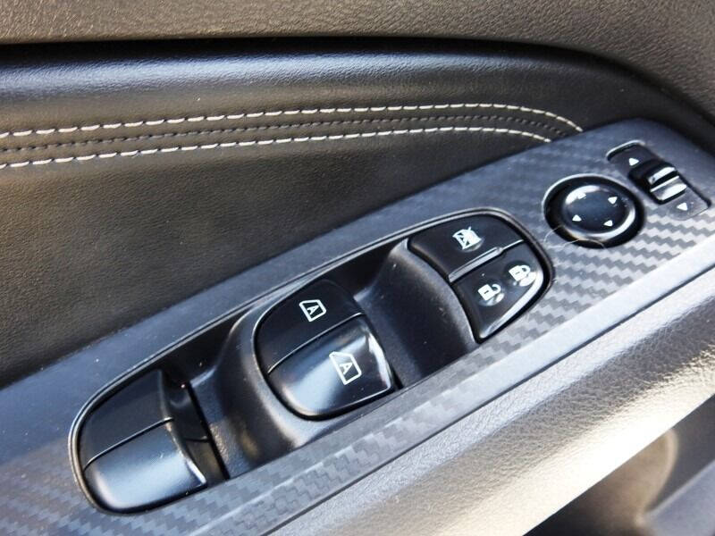 2019 NISSAN Altima Sedan - $17,900