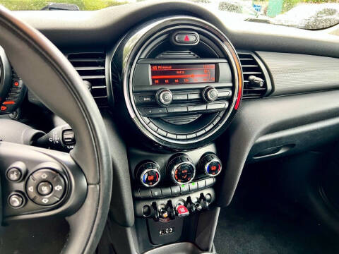 2015 MINI Hardtop 2 Door Cooper