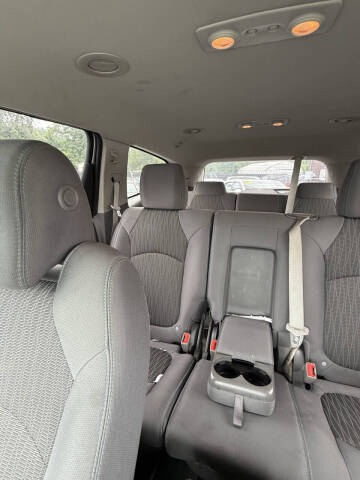 2017 Chevrolet Traverse LS