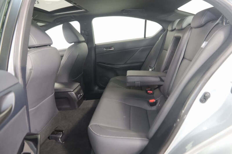 2024 Lexus IS 350 F SPORT Design