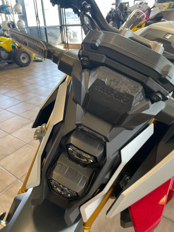 2024 Suzuki GSX-S1000