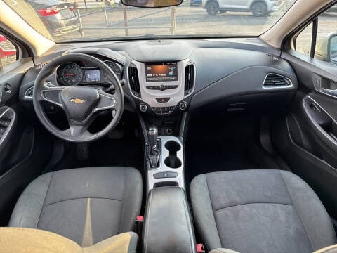 2018 Chevrolet Cruze LS Auto