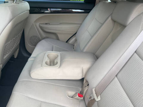 2011 Kia Sorento LX