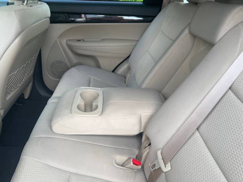 2011 Kia Sorento LX